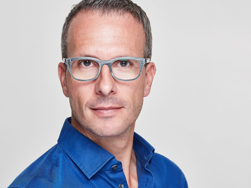 Portraitfotografie Martin Opladen Fotograf Bern Portrait Headshot Laurent
